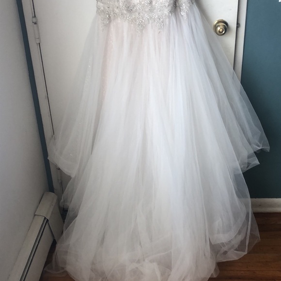 Ivory gorgeous size 8 Watters wedding dress - Picture 9 of 10